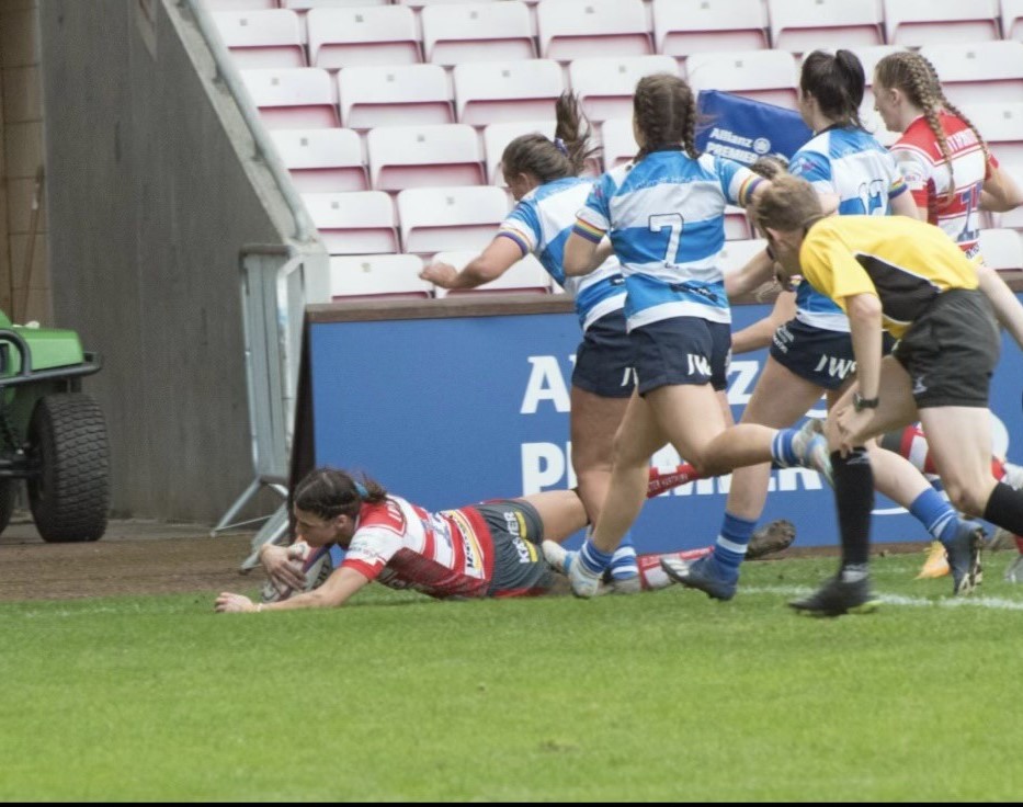 Sam right on the spot to award a Gloucester-Hartpury try.